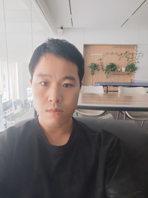 吊挂看风景的第一张照片--洛阳残疾人相亲网